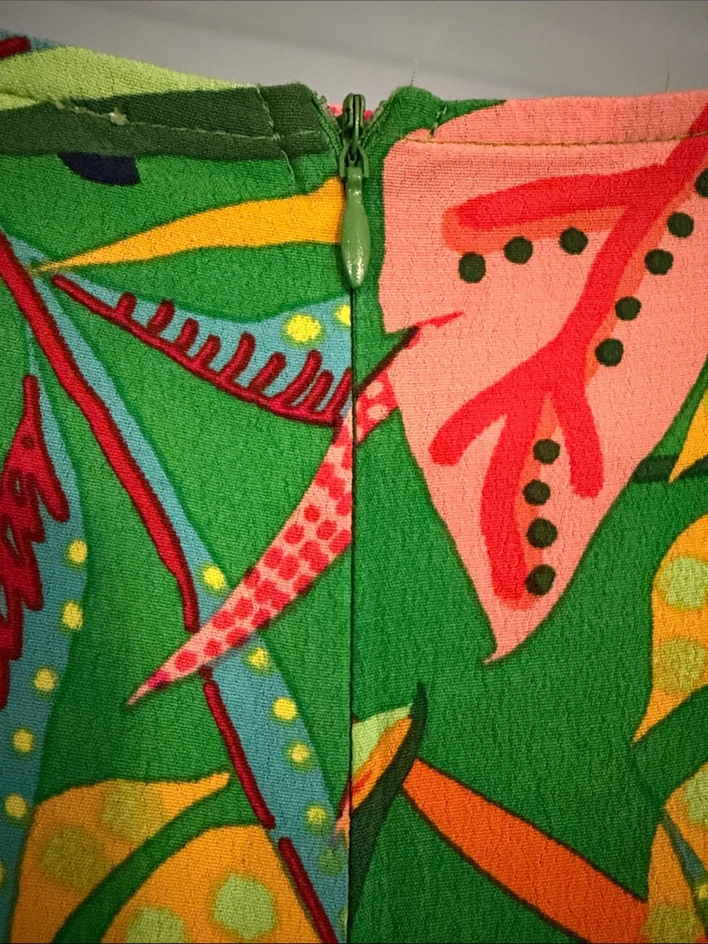 Green Tropical Print Skirt - Picture 3 of 7